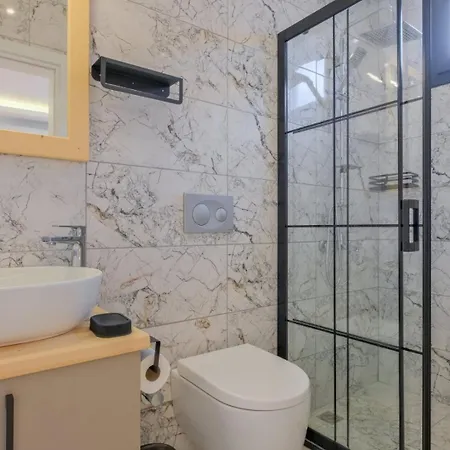 빌라 Lenzo 페티예